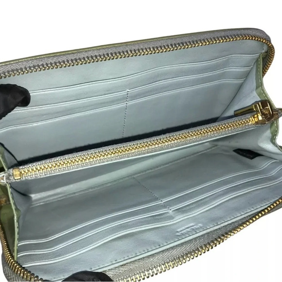 RARE PRADA ZIPPY JEWEL STUD STAFFIANO LEATHER WALLET. VERY HARD TO FIND. - Picture 15 of 17